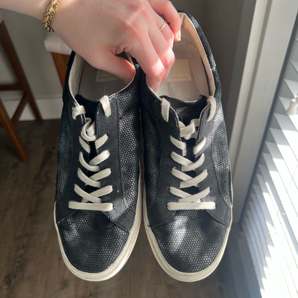 Dolce vita slip ons/ sneakers